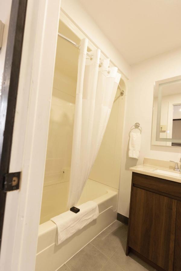 Motel 7 Inn & Suites Beresford Exteriér fotografie