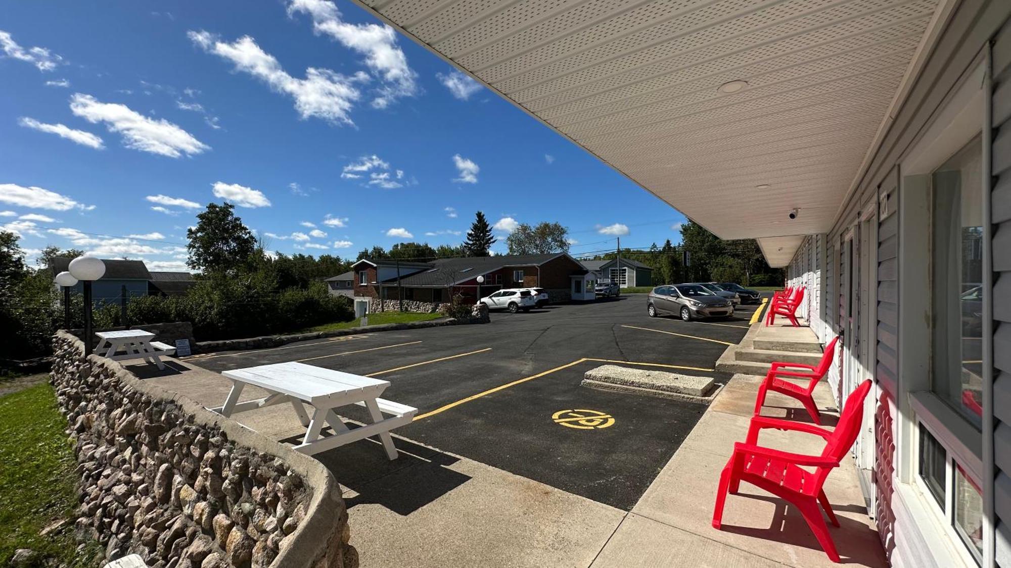 Motel 7 Inn & Suites Beresford Exteriér fotografie