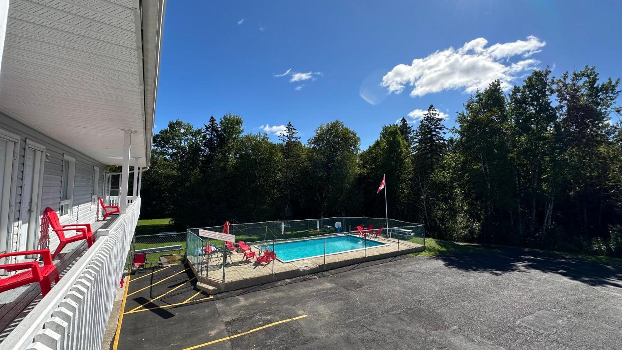 Motel 7 Inn & Suites Beresford Exteriér fotografie
